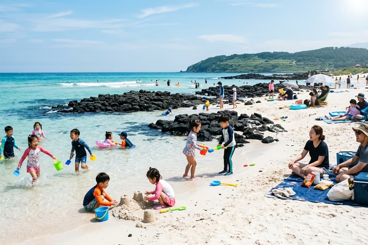 在郭支海滩游泳的家庭与玄武岩海岸